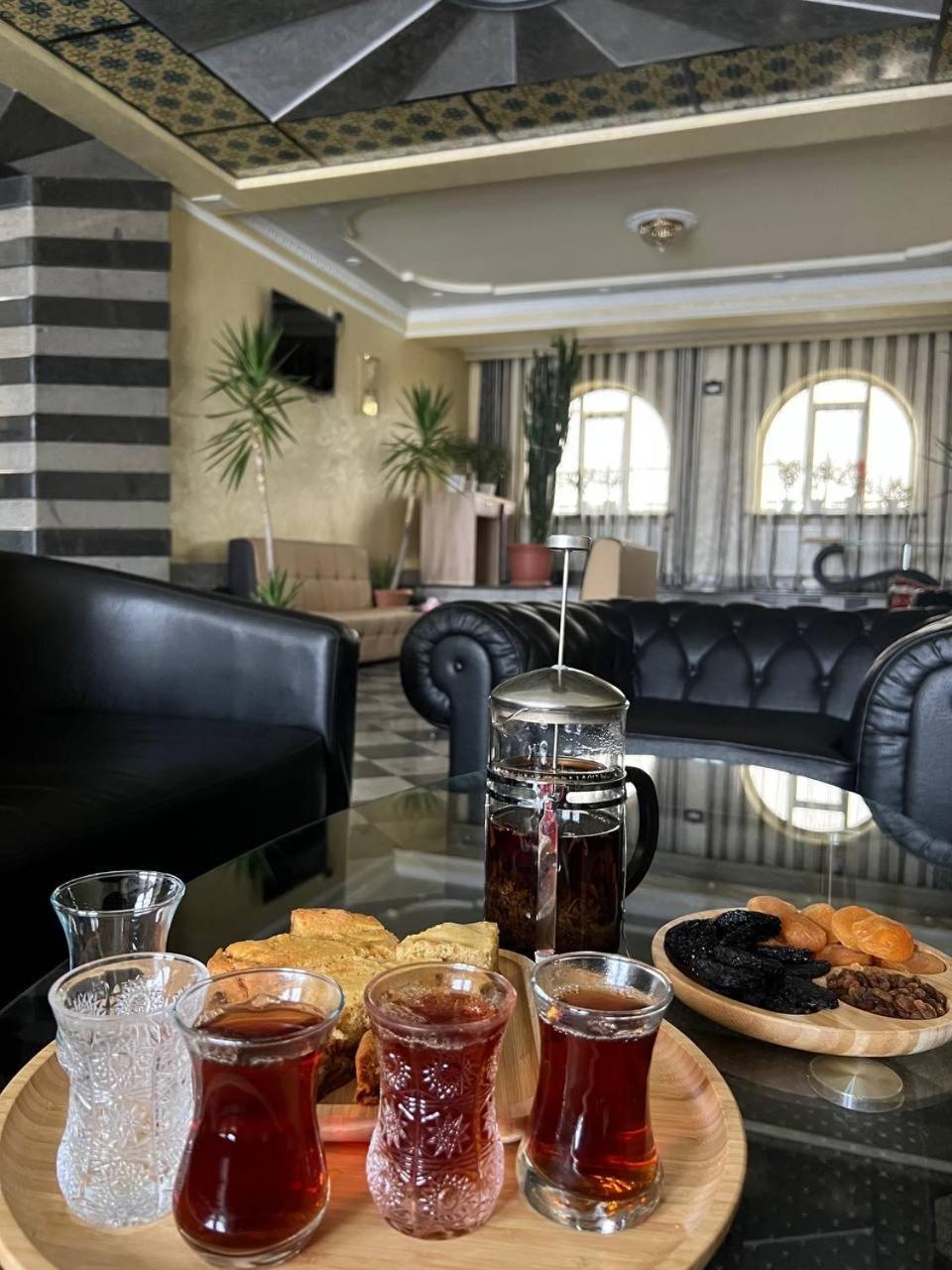 Grand Hotel Kapan, Armenia Buitenkant foto