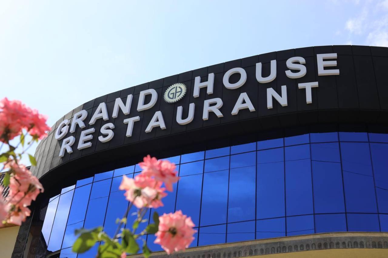 Grand Hotel Kapan, Armenia Buitenkant foto