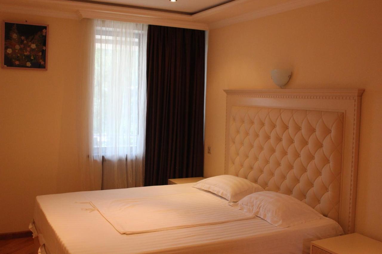 Grand Hotel Kapan, Armenia Buitenkant foto